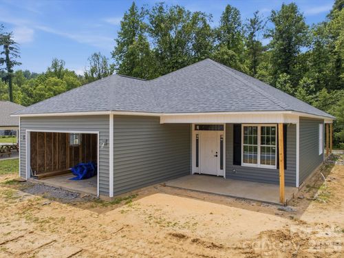 28-212 Eagles Lndg, Morganton, NC, 28655-5845 | Card Image