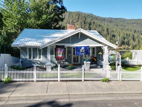 703 Johnson Ave, Orofino, ID, 83544-9519 | Card Image