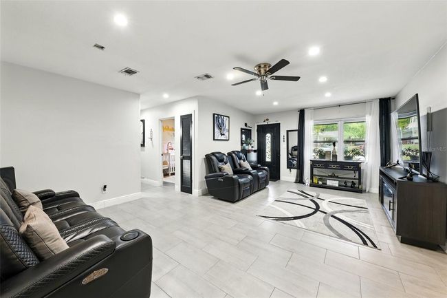 810 Little Wekiwa Dr, House other with 4 bedrooms, 2 bathrooms and null parking in ALTAMONTE SPRINGS FL | Image 5
