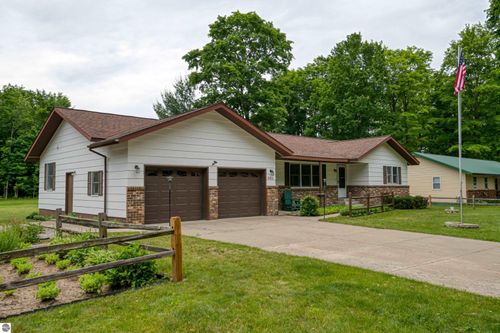 5182 E Shore Dr Ne, Kalkaska, MI, 49646-9091 | Card Image