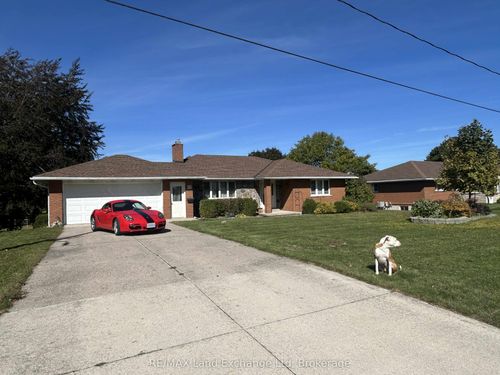 38 Hillcrest St W, Teeswater, ON, N0G2S0 | Card Image