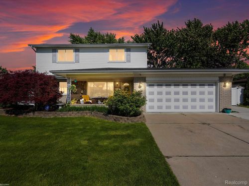 34126 Dryden Dr, Sterling Heights, MI, 48312-5002 | Card Image