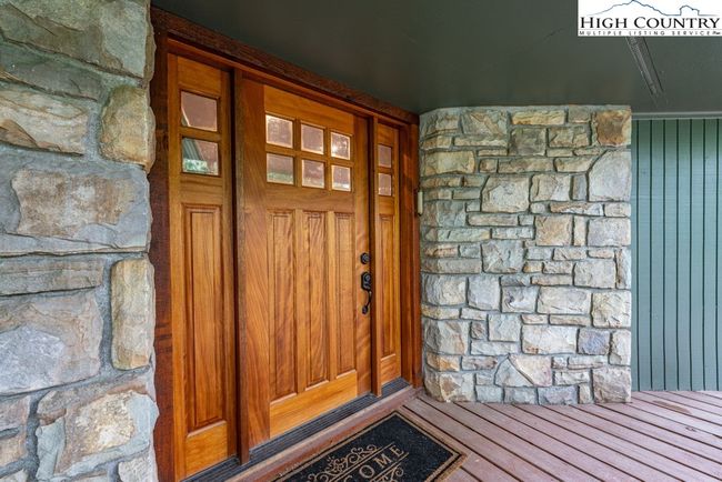103 Raven Rd, House other with 3 bedrooms, 2 bathrooms and null parking in Beech Mountain NC | Image 8