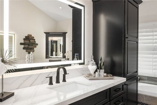 10 Encinal, House other with 5 bedrooms, 6 bathrooms and 6 parking in Foothill Ranch CA | Image 38