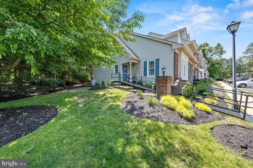 207 Berkshire Way, MARLTON, NJ, 08053-4220 | Card Image