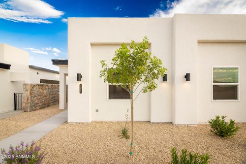 3074 Gladstone St, Las Cruces, NM, 88012-0887 | Card Image