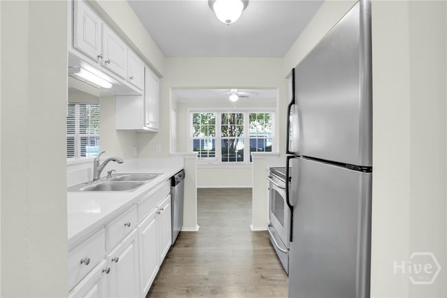 Kitchen | Image 12