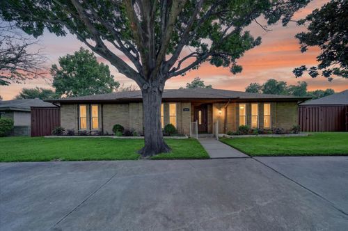 2816 Pinehurst Dr, Plano, TX, 75075-1911 | Card Image