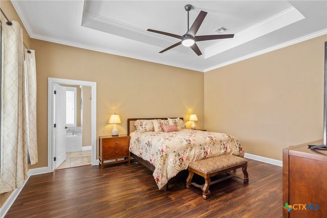 404 Iron Gate, House other with 5 bedrooms, 5 bathrooms and null parking in Victoria TX | Image 17