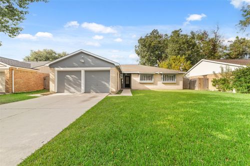 11222 Sandstone St, Houston, TX, 77072-2902 | Card Image