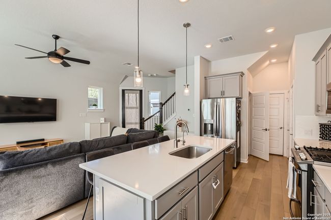 UNIT-40 - 5843 Whitby Rd, House other with 3 bedrooms, 4 bathrooms and null parking in San Antonio TX | Image 11