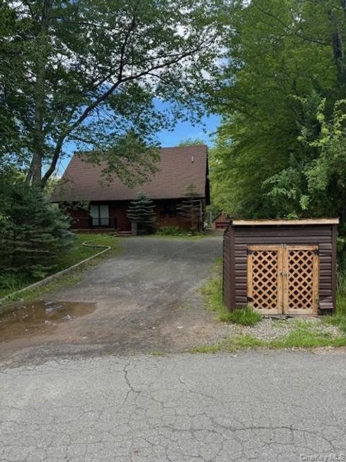 33 Mahogany Ln, Liberty, NY, 12754-3020 | Card Image