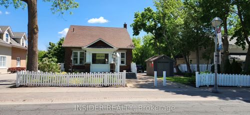 151 Main St, Unionville, ON, L3R2G8 | Card Image