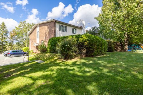 1423 Rue Laflèche, Sherbrooke, QC, J1K2Y9 | Card Image