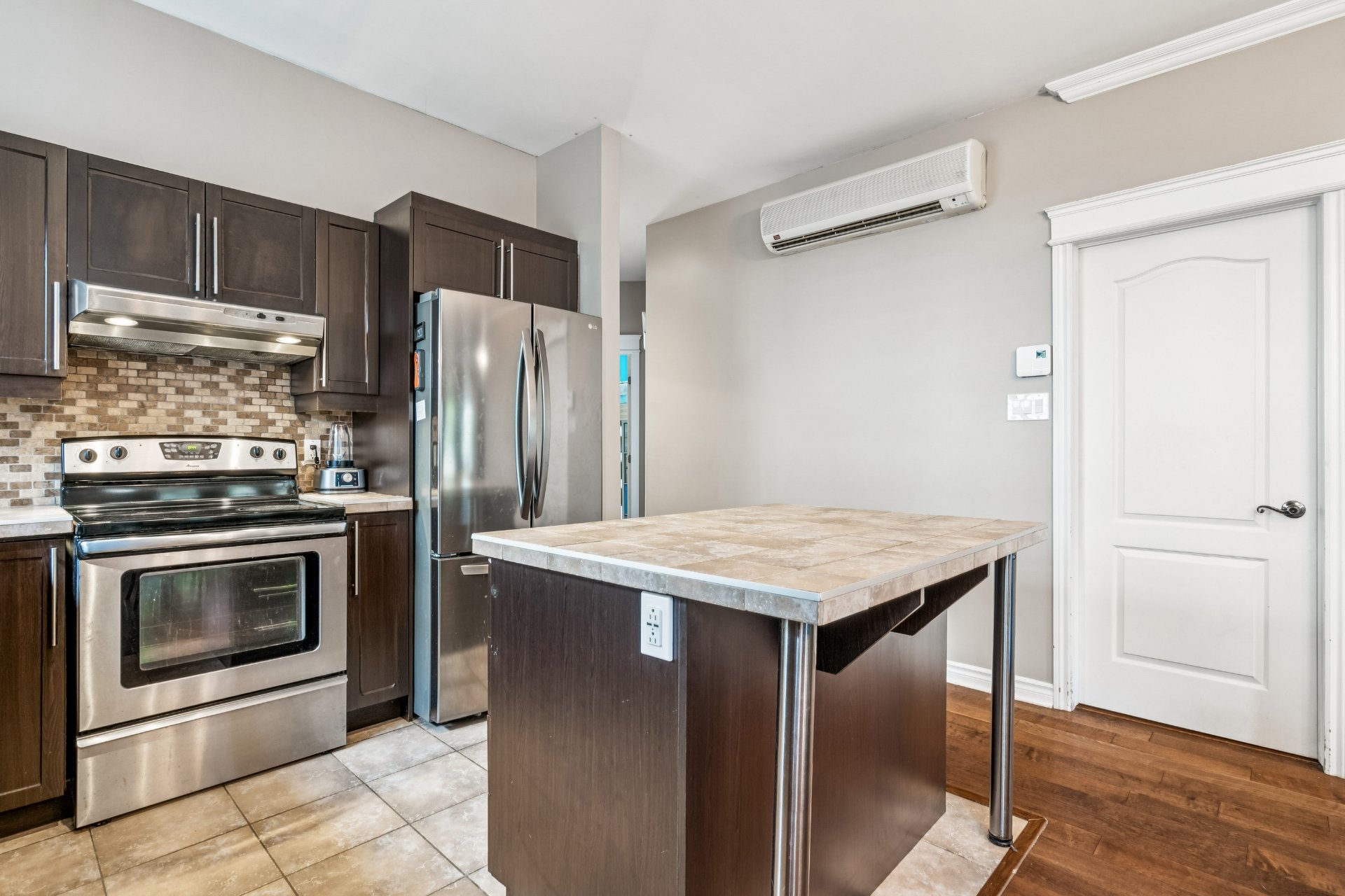 Residential in Bois-des-Filion 3