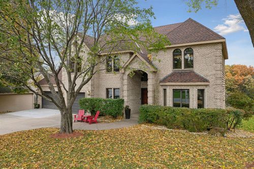 7325 Bush Lake Dr, Bloomington, MN, 55438-1683 | Card Image