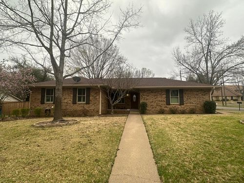 900 Tamara St, Athens, TX, 75751-2934 | Card Image