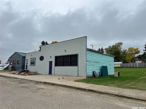 111 Railway Ave, Middle Lake, SK, S0K2A1 | Card Image