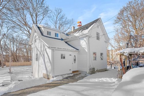 29 Hunt St, Brockton, MA, 02302-2746 | Card Image