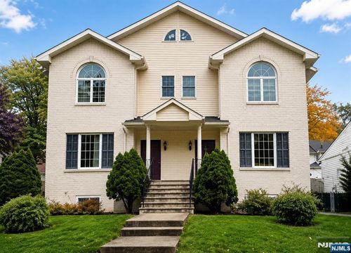 37 Vanderburgh Ave, Rutherford, NJ, 07070-1036 | Card Image