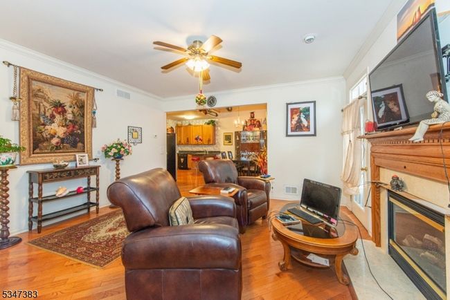 17 Suzanne Dr, Townhouse with 3 bedrooms, 3 bathrooms and null parking in Flemington NJ | Image 8
