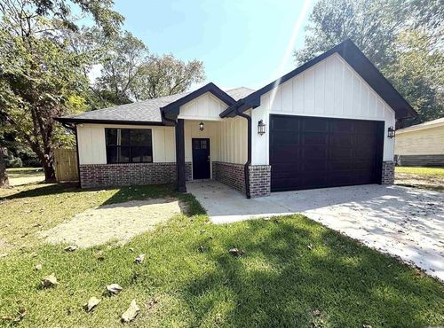 431 Cypress St, Pittsburg, TX, 75686-1103 | Card Image