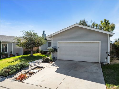20066 Crestview Dr, Canyon Country, CA, 91351-5756 | Card Image