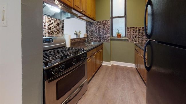 kitchen 2 | Image 11