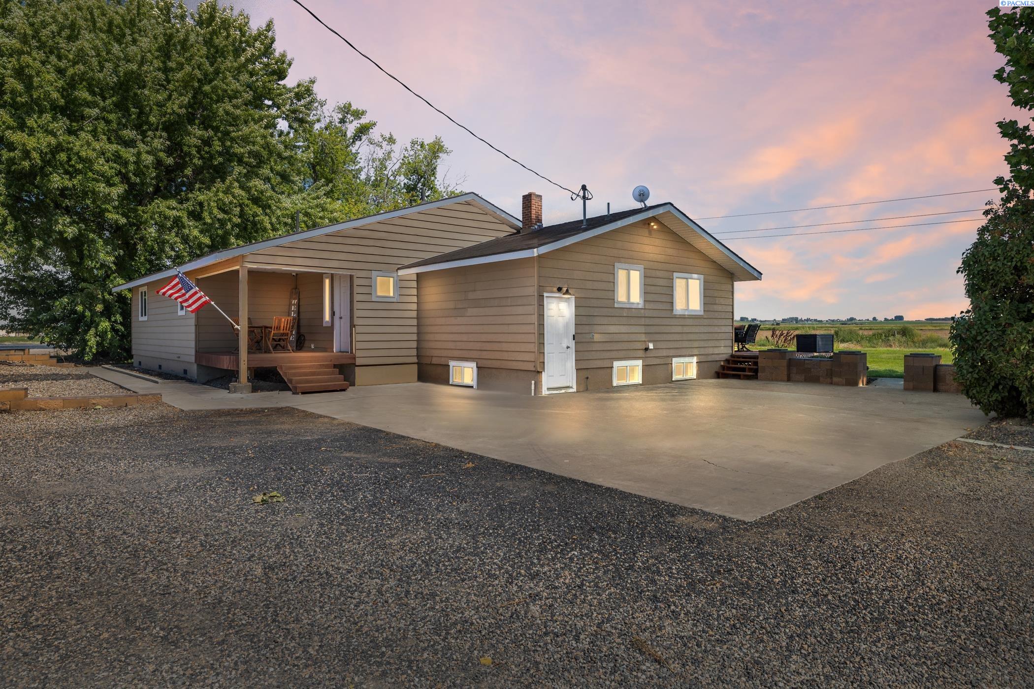 Fraser Dr, Pasco, WA 99301