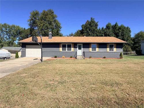 205 W Magnolia St, Clinton, MO, 64735-2719 | Card Image