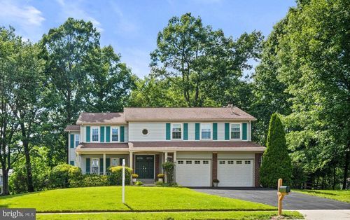 13300 Tuckaway Dr, FAIRFAX, VA, 22033-1104 | Card Image