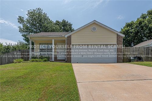 3085 W Woodridge Dr, Fayetteville, AR, 72704-6799 | Card Image