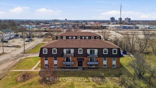 58 Elgin St, Belleville, ON, K8P4B2 | Card Image