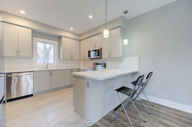 25 - 33 Jarvis St, House attached with 3 bedrooms, 3 bathrooms and 1 parking in Brantford ON | Image 11