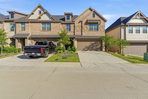 6829 Joelene Rae Dr, Arlington, TX, 76001-4502 | Card Image