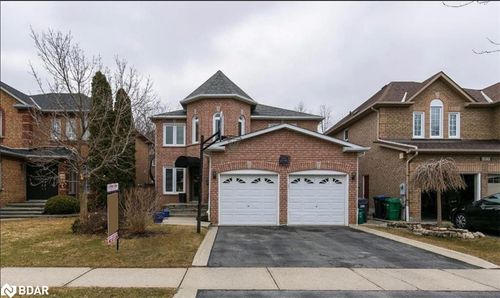 6796 Dillingwood Dr, Mississauga, ON, L5N6Z9 | Card Image