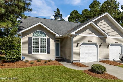 a-3302 Hogan Ct, Morehead City, NC, 28557-3094 | Card Image