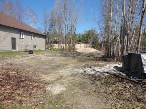 40 Iris Dr, Wasaga Beach, ON, L9Z2A5 | Card Image