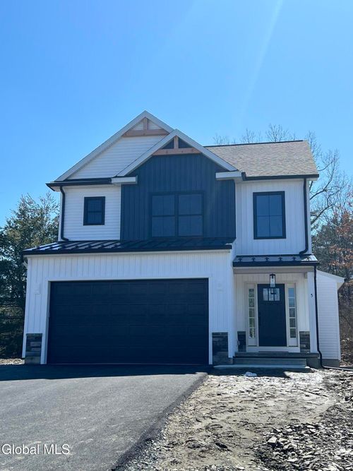 67 Guiliana Blvd, Wynantskill, NY, 12198-2929 | Card Image