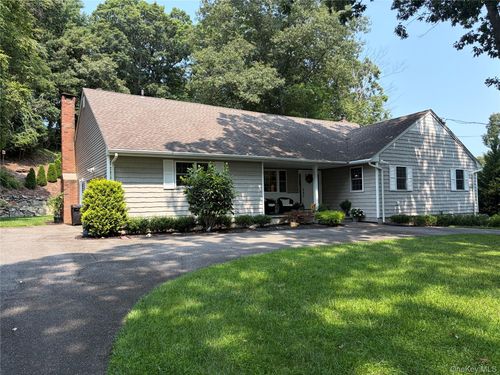 457 Wolf Hill Rd, Dix Hills, NY, 11746-5722 | Card Image