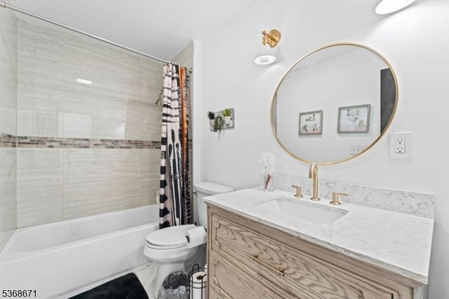 1465 E 2 Nd St, Home with 4 bedrooms, 4 bathrooms and null parking in Plainfield NJ | Image 11