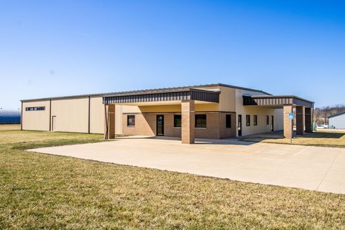 700 S State St, Denver, IA, 50622-7000 | Card Image