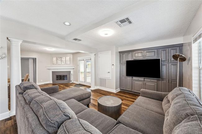 1330 Coral Way, House other with 4 bedrooms, 5 bathrooms and 3 parking in Tiki Island TX | Image 12