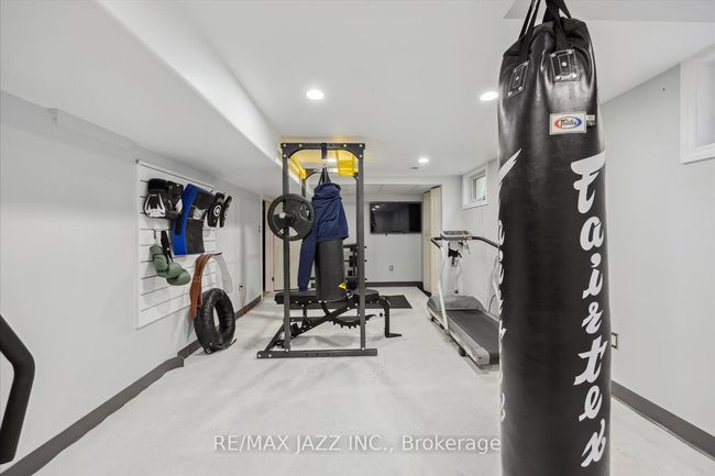 808 Ferndale St, House other with 5 bedrooms, 4 bathrooms and 4 parking in Oshawa ON | Image 31