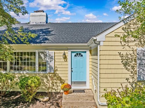 14 Horseshoe Ln, Madison, CT, 06443-3332 | Card Image