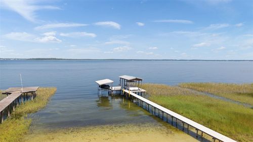 15562 Se 138th Ter, WEIRSDALE, FL, 32195-4428 | Card Image
