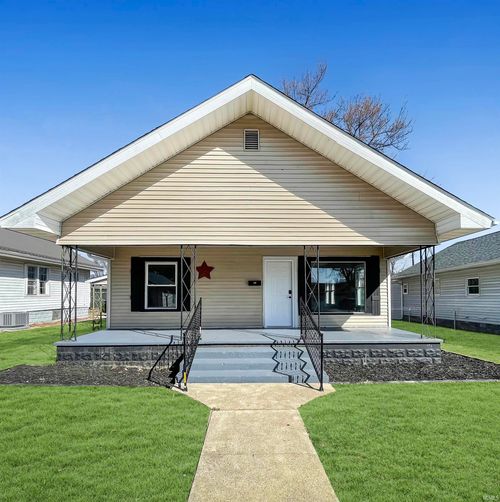 905 Dant Blvd, Bicknell, IN, 47512-1413 | Card Image