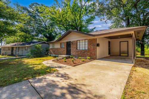 35 Clifton Dr, Little Rock, AR, 72209-2972 | Card Image