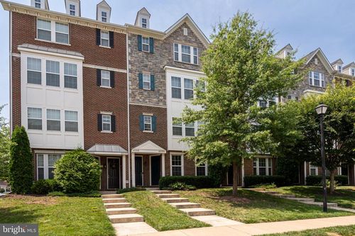 44100 Vaira Ter, CHANTILLY, VA, 20152-6117 | Card Image