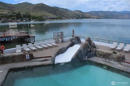 527-322 W Woodin Ave, Chelan, WA, 98816-9152 | Card Image
